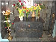  Гробница митрополита Зиновия (храм св. Александра Невского г. Тбилиси)