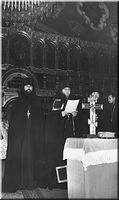  Во время хиротонии духовного сына отца Иоанна архимандрита Симона (Новикова) во епископа. Отец Иоанн слева. 1972 г